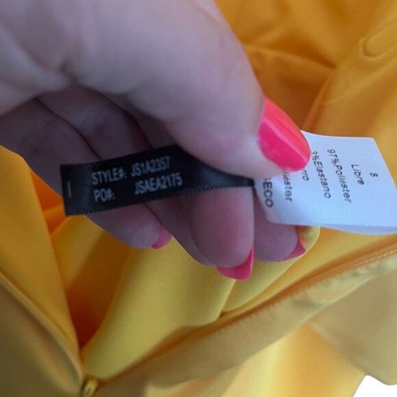 Jessica Simpson yellow strapless dress with flounce pleats size 8 - Picture 8 of 8